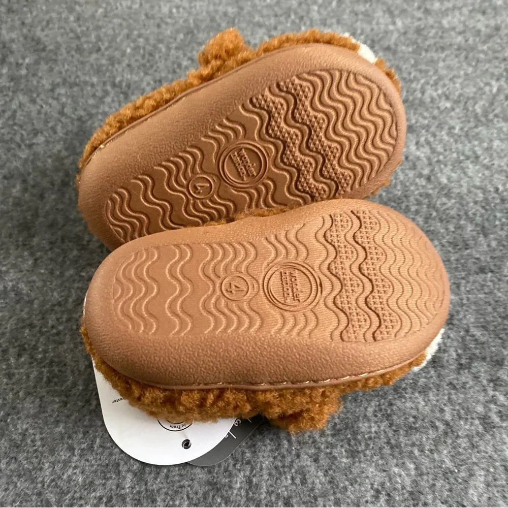 Wonder Nation Baby‎ Slippers Size 4 Brown Dog  Slip On Fuzzy Shoes New